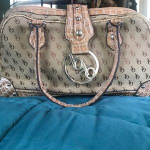 XOXO Handbag Very Nice❤️